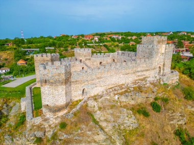 Romanya sınırında Tuna Nehri 'ne bakan Ram kalesi