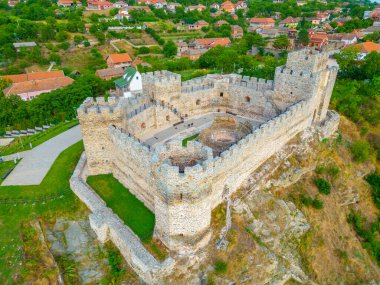 Romanya sınırında Tuna Nehri 'ne bakan Ram kalesi