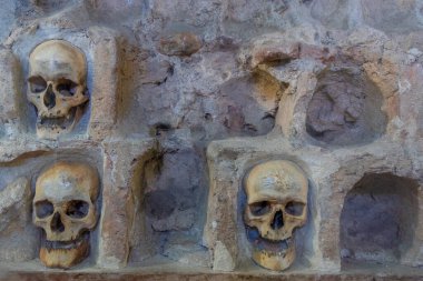 Sırp Nis kentinde Kafatası Kulesi