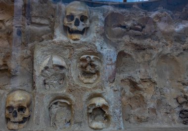 Sırp Nis kentinde Kafatası Kulesi