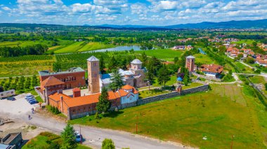 Sırbistan 'daki Zica manastırı güneşli bir günde