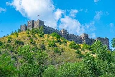 Sırbistan 'daki Magliç kalesinin Panorama manzarası