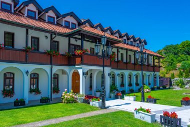 Sırbistan 'daki Mileseva manastırı güneşli bir günde