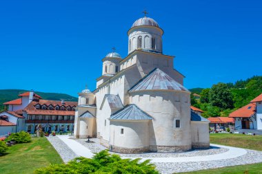 Sırbistan 'daki Mileseva manastırı güneşli bir günde