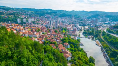 Sırbistan 'ın Uzice kentinin Panorama manzarası