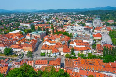 Slovenya 'nın başkenti Ljubljana' daki Üniversite kütüphanesinin havadan görünüşü
