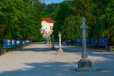 Slovenya 'nın Ljubljana kentindeki Tivoli parkındaki Tivoli malikanesi