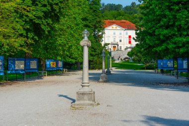 Slovenya 'nın Ljubljana kentindeki Tivoli parkındaki Tivoli malikanesi
