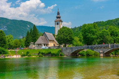 Slovenya 'da Bohinj Gölü yakınlarındaki Ribcev Laz Kilisesi