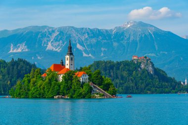 Slovenya 'da Maria Kilisesi ve Kanlı Kale Varsayımı