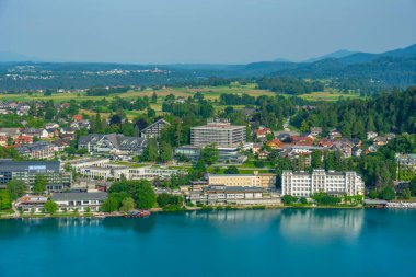 Slovenya 'da Göl Kıyısı Kanadı