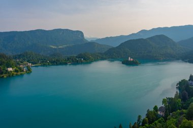 Slovenya 'da Göl Kıyısı Kanadı