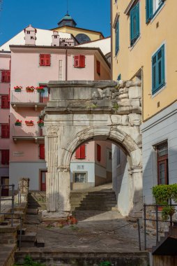 İtalyan kasabası Trieste 'de Arco di Riccardo