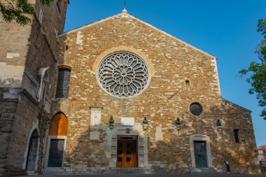 İtalyan kasabası Trieste 'deki San Giusto Katedrali.