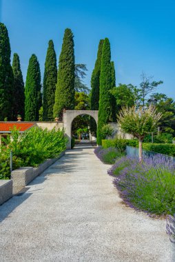 İtalya, Trieste 'deki Miramare sarayının bahçeleri.
