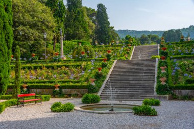İtalya, Trieste 'deki Miramare Sarayı' nın Bahçeleri 'nde Çeşme