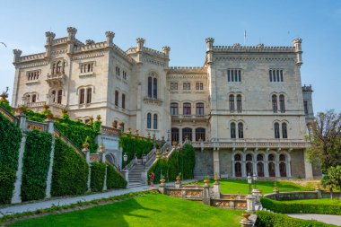 İtalyan kasabası Trieste 'de Castello di Miramare