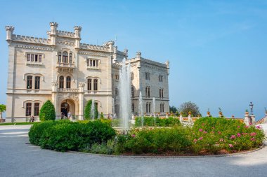 İtalyan kasabası Trieste 'de Castello di Miramare
