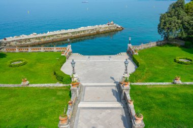 İtalyan kasabası Trieste 'deki Castel di Miramare' de merdiven.