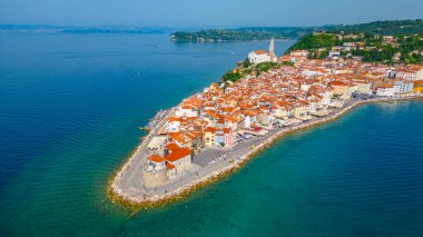 Slovenya 'nın Piran kasabasının hava manzarası
