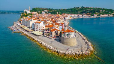 Slovenya 'nın Piran kasabasının hava manzarası