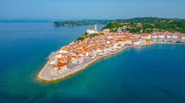 Slovenya 'nın Piran kasabasının hava manzarası
