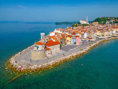 Slovenya 'nın Piran kasabasının hava manzarası