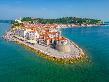 Slovenya 'nın Piran kasabasının hava manzarası