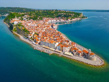 Slovenya 'nın Piran kasabasının hava manzarası