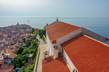 Slovenya 'nın Piran kentindeki San Giorgio Katedrali