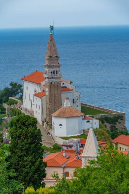 Slovenya 'nın Piran kentindeki San Giorgio Katedrali