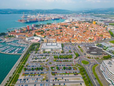 Slovenya 'nın Koper kasabasının hava manzarası