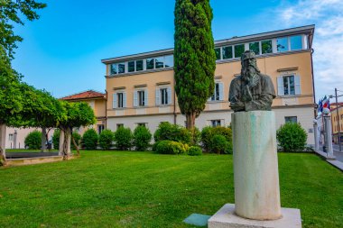 Slovenya 'nın Koper kentinde Pier Paolo Vergerio' nun heykeli