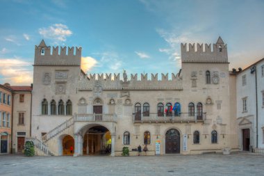 Slovenya 'nın Koper kasabasının merkezindeki Praetorian Sarayı