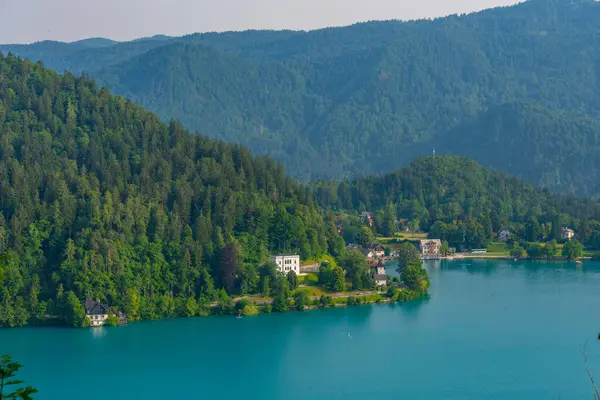 スロベニアの湖の岸 — ストック写真