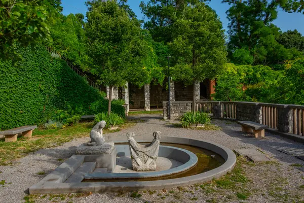 Giardino di Via San Michele İtalyan kasabası Trieste 'de