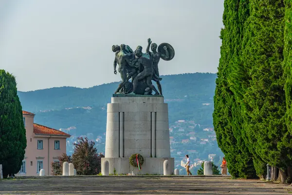 İtalya, Trieste 'deki Birinci Dünya Savaşı' nın şehit askerlerinin anısına.