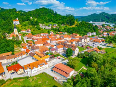 Slovenya 'daki Rogatec köyünün havadan görüntüsü