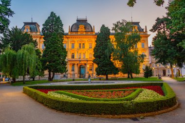 Slovenya 'daki Maribor Üniversitesi' nin günbatımı