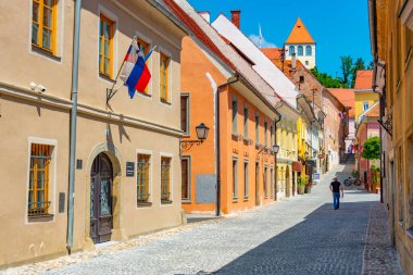 Slovenya 'nın Ptuj kentindeki Dar Sokak