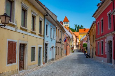 Slovenya 'nın Ptuj kentindeki Dar Sokak