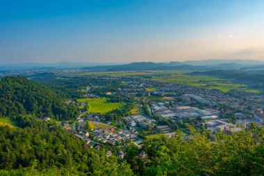 Sloven kenti Kamnik 'in hava manzarası