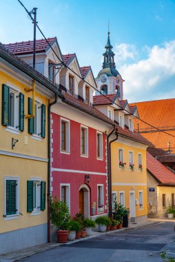 Slovenya 'nın Kamnik kentinde tarihi bir cadde