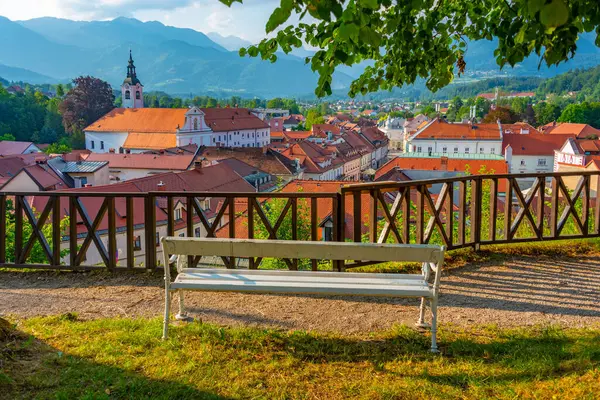 Banco Con Vistas Ciudad Eslovena Kamnik —  Fotos de Stock