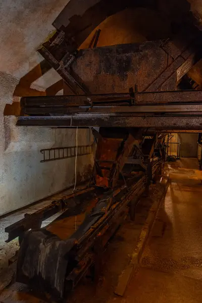 かつて水銀採掘で有名だったスロベニアの町アイダライにある元製錬工場 — ストック写真