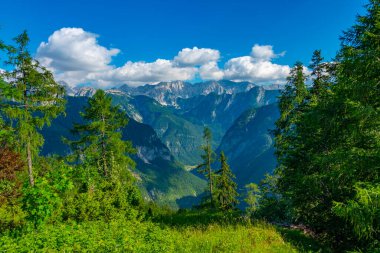 Slovenya 'daki Triglav ulusal parkına Supca bakış açısından bak