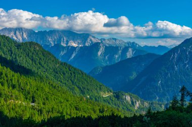 Slovenya 'daki Triglav ulusal parkına Supca bakış açısından bak