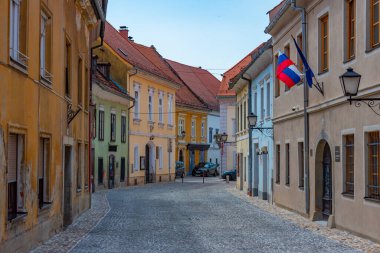 Slovenya 'nın Ptuj kentindeki Dar Sokak