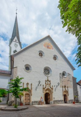 Slovenya 'nın Radovljica kentindeki Aziz Peter Kilisesi