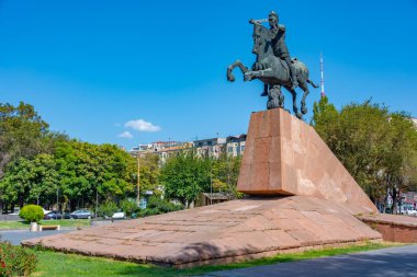 Erivan, Ermenistan, 4 Eylül 2023: Yerevan Ermenistan 'daki Sparapet Vartan Mamikonian heykeli